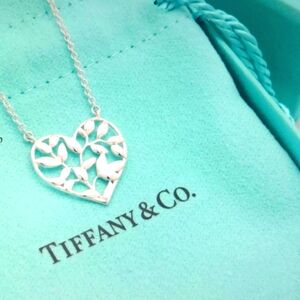 New/Paloma Picasso® Olive Leaf Heart Pendant